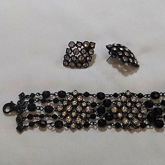 Avon Vintage Bracelet and Earrings - Picture 2 of 3